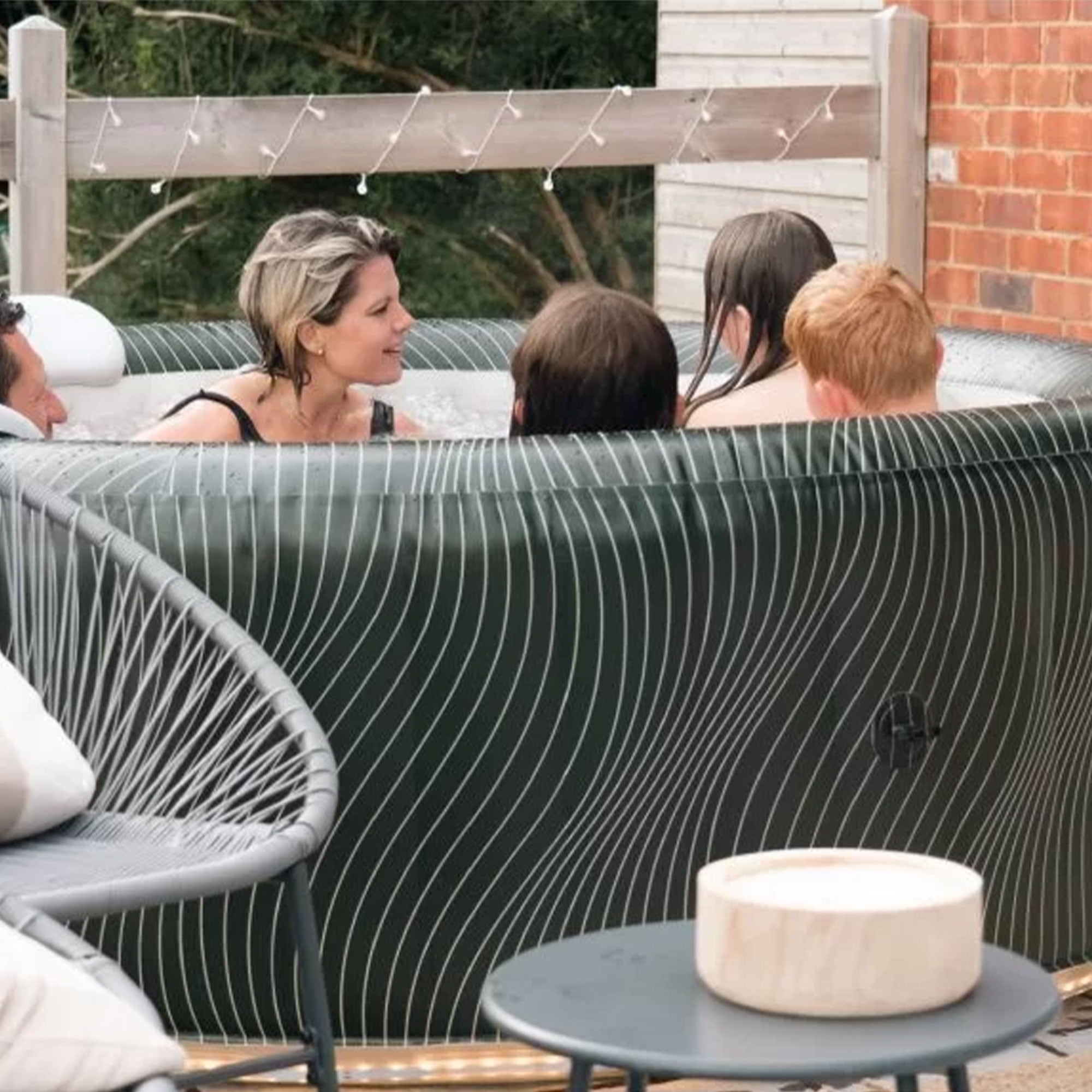 MSpa Round Inflatable Bubble Spa, 4-6 Person Hot Tub w/LED Lights, Meteor