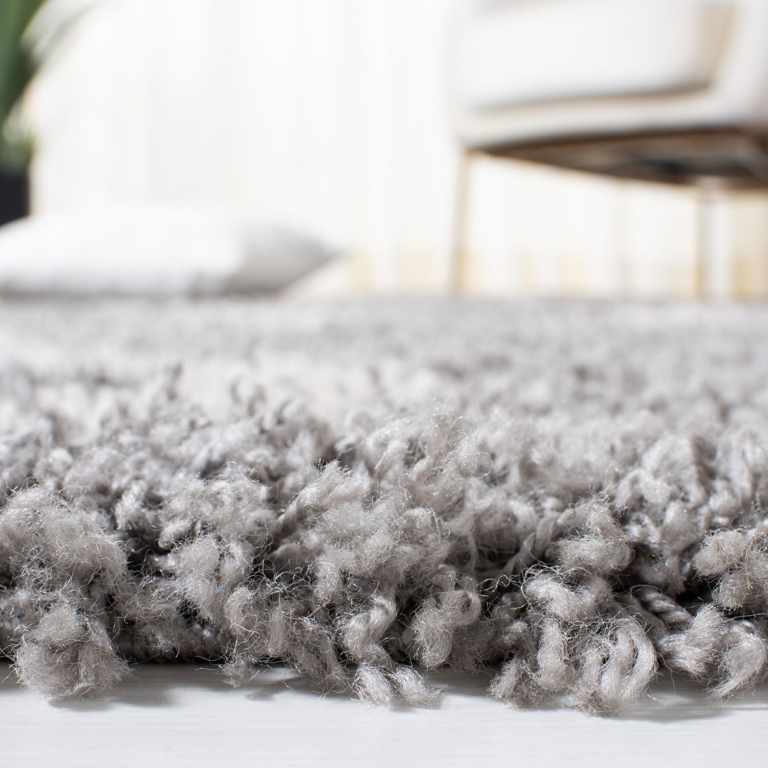 Safavieh Venus Carleen Chevron Shag Area Rug