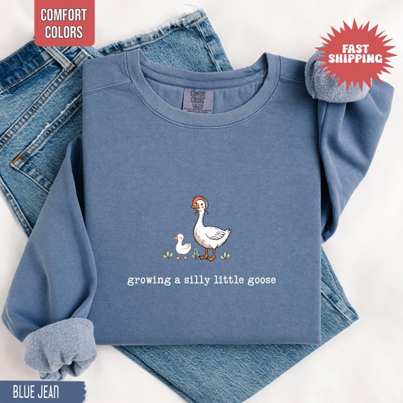 Comfort Colors Growing a Silly Little Goose Sweatshirt, Pregnancy Announcement Sweatshirt, Cute Pregnancy Shirt, Expecting Mom Gift Shirt