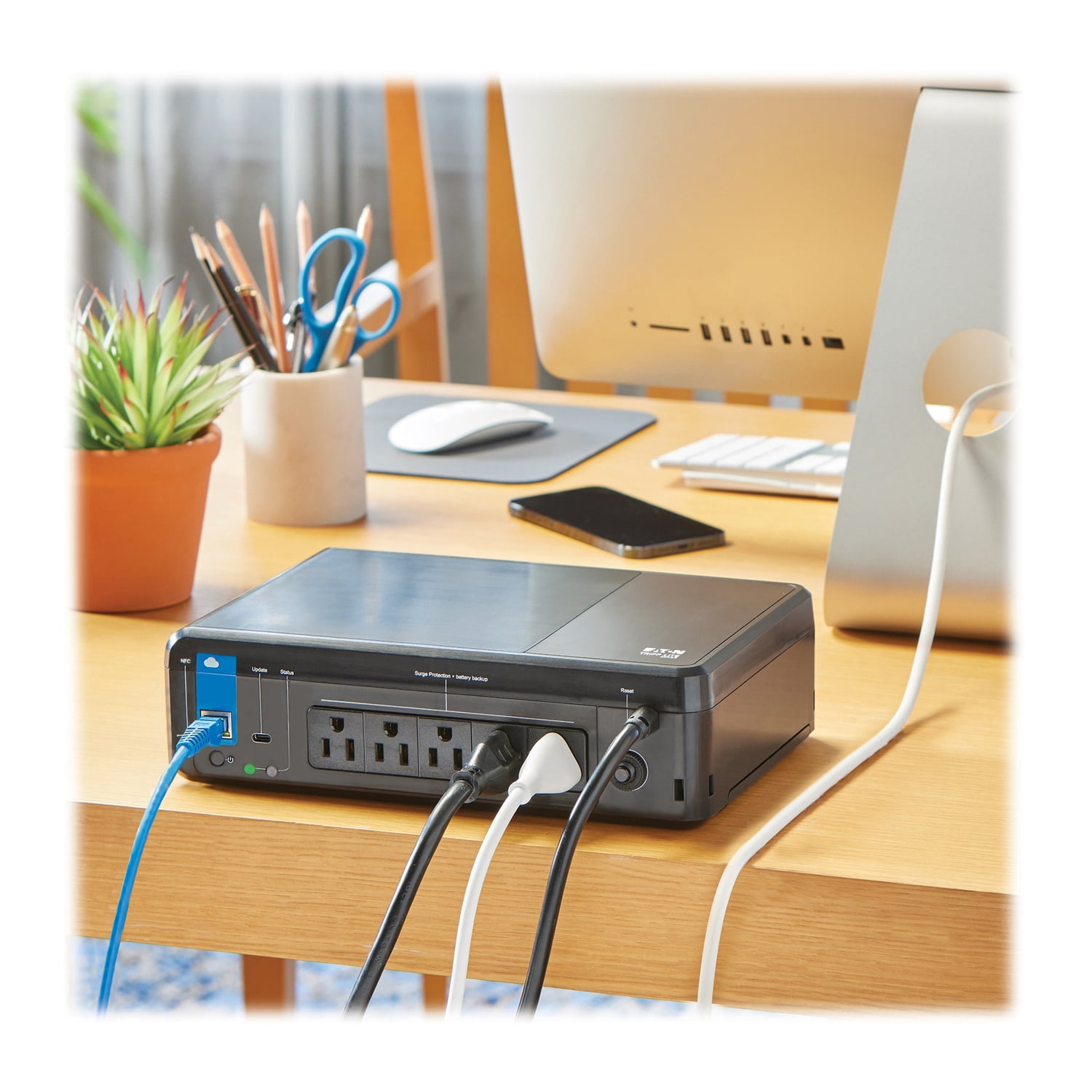 Tripp Lite by Eaton 450-Watt Standby Cloud-Connected Desktop UPS with Remote Monitoring, 5 Outlets, 5-Ft. Cord, BC850RNC
