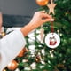 thumbnail image 4 of Decoraciones Del Árbol de Navidad con 26 Letras Del Alfabeto, Rojo Acrílico Fawn Colgante Ornamentos para el Hogar, Decoración Personalizada Del Árbol de Navidad para la Temporada de Vacaciones, 4 of 4