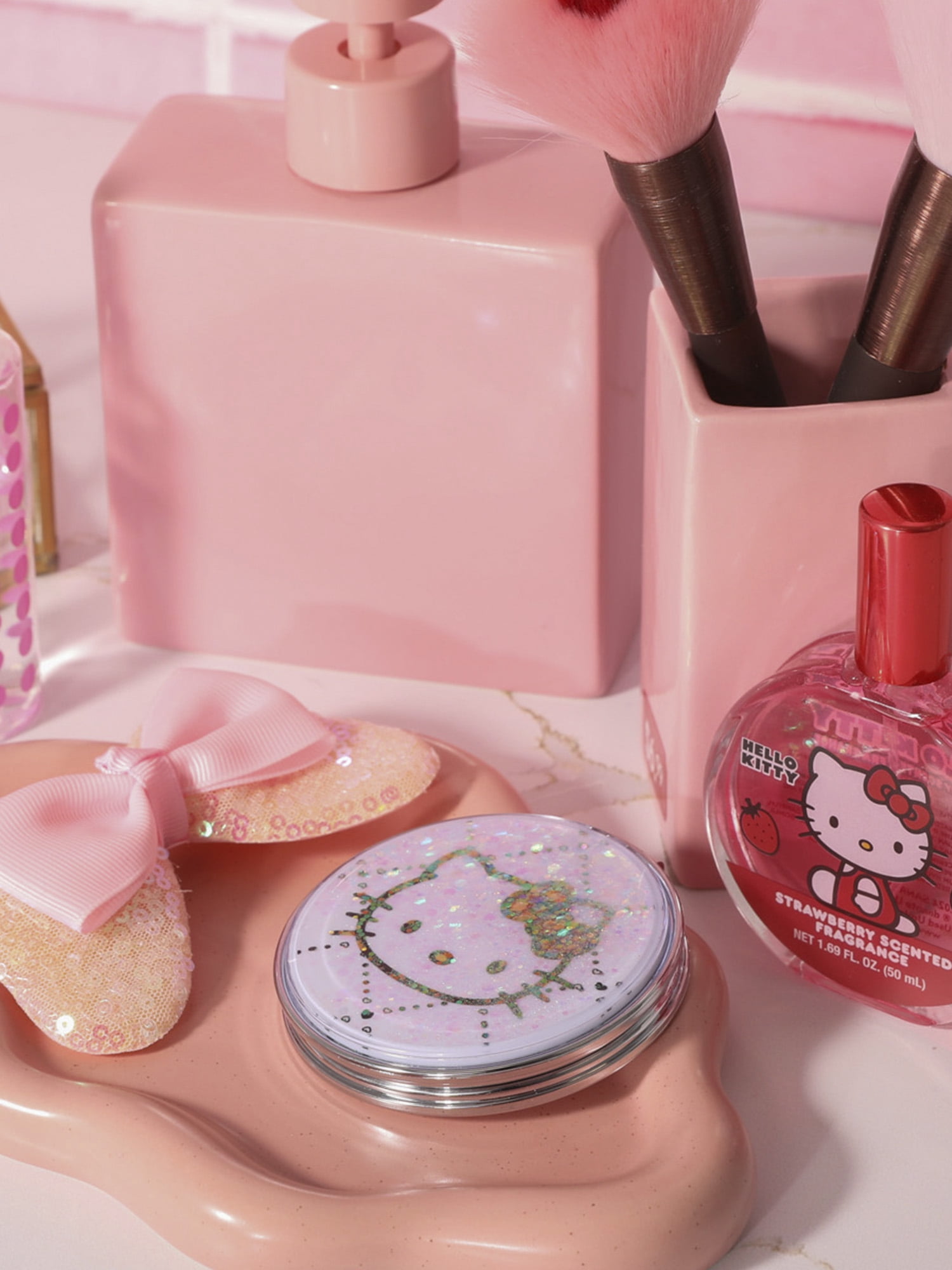 Sanrio Hello Kitty Compact Mirror with Secure Closure for Everyday Use