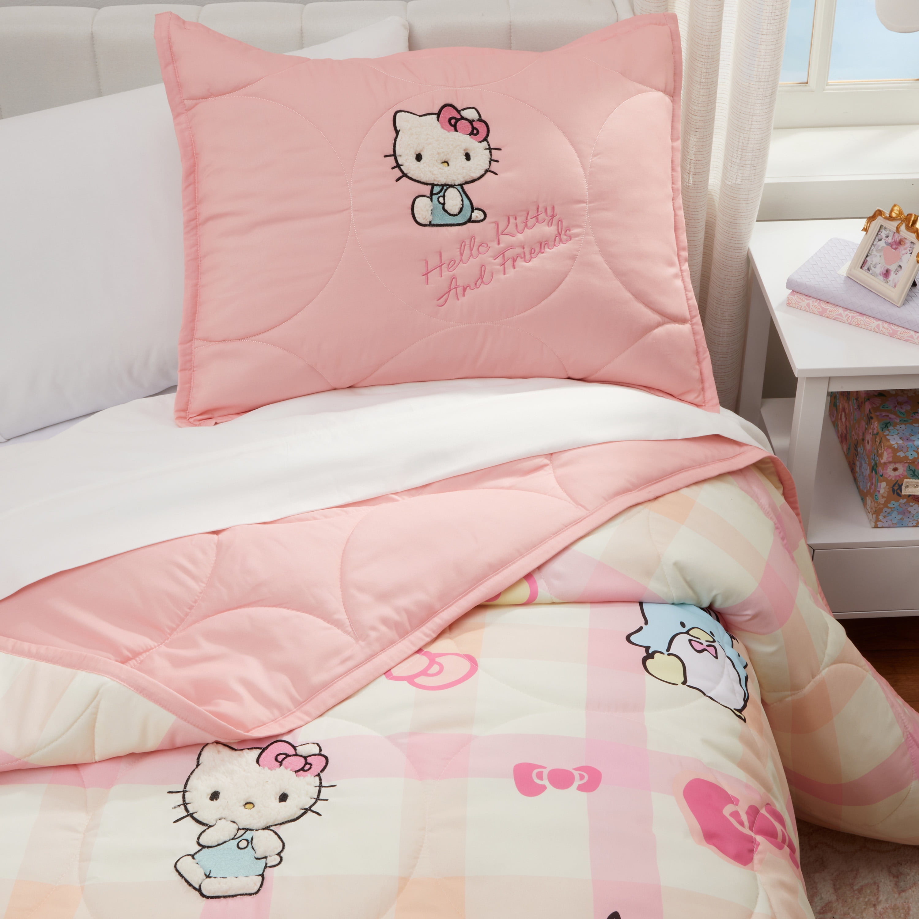 Hello Kitty and Friends Pink Plaid Quilt and Sham Set, Queen, Sanrio