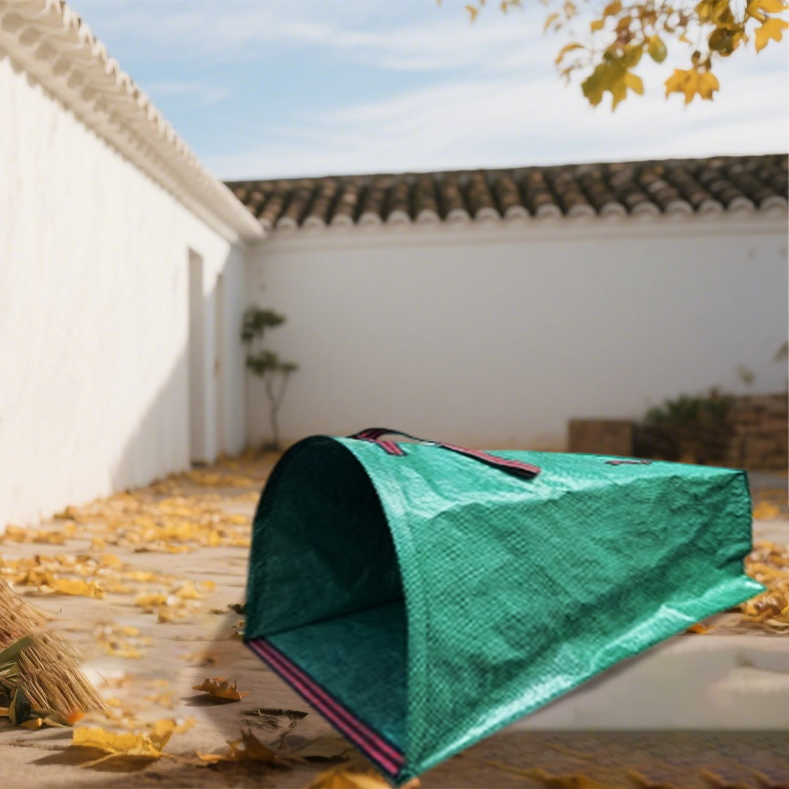 Large Capacity Outdoor Yard Waste Leaf Collector Dustpan Type Rain Proof PP Material Gardening Tool for Efficient