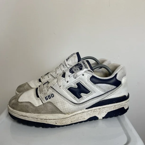 New Balance 550 Sneakers Mens Size 7.5 Navy White Low Top Shoes Adults Casual