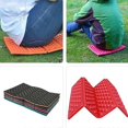thumbnail image 2 of Cojín de espuma plegable Yashi para asiento de camping color naranja suave, 2 of 5