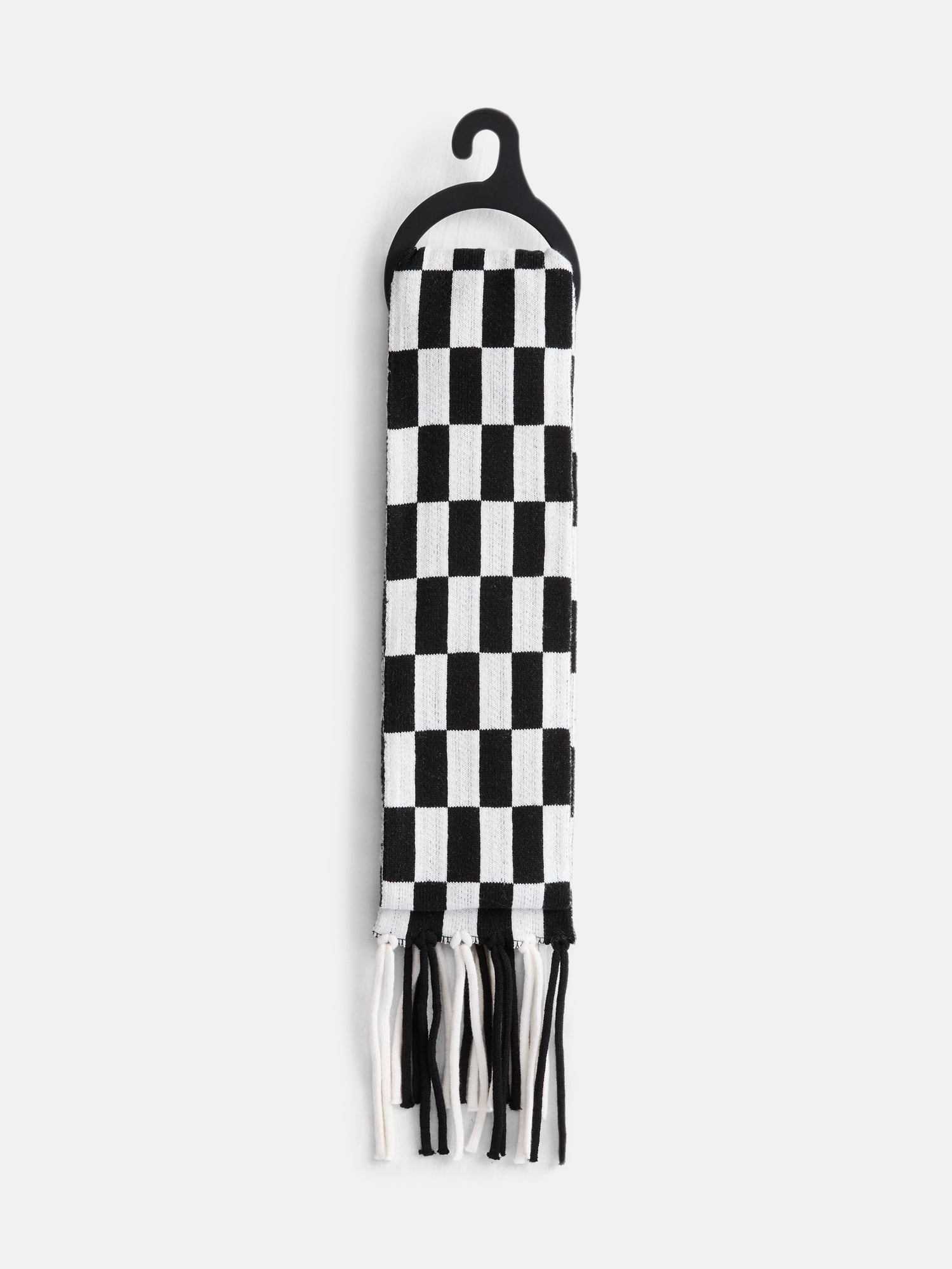No Boundaries Women's Check Scarf with Fringe, Black Soot