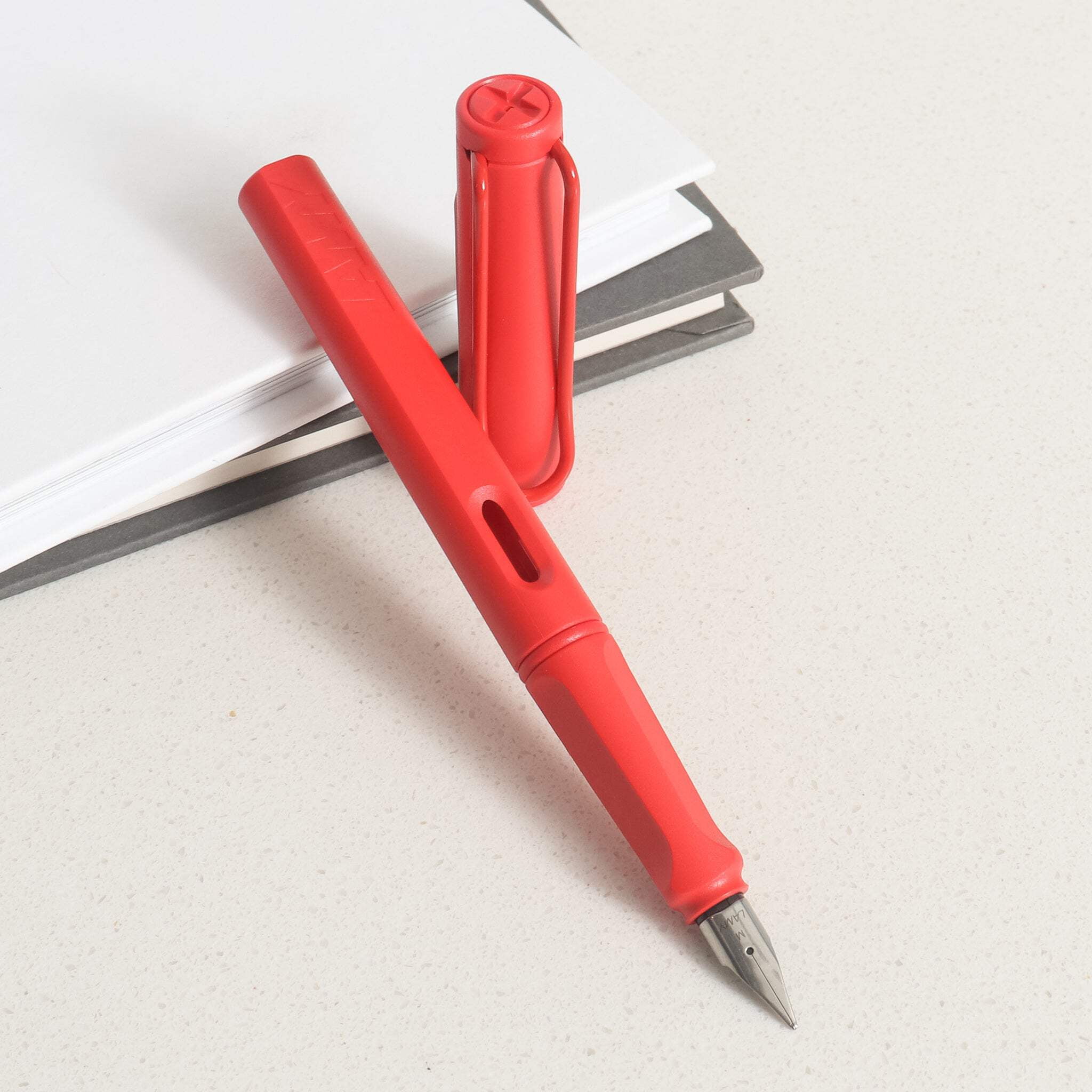 Lamy Safari Fountain Pen - Strawberry. Fine
