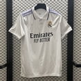 thumbnail image 1 of Camiseta Clásica De Manga Corta De Verano Blanca De Local Del Real Madrid De La Temporada 2223XL, 1 of 2