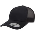 thumbnail image 1 of Gorra Trucker Yupoong YP Classics Retro para hombre, color negro, 1 of 2