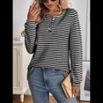thumbnail image 4 of Camiseta Informal de Punto de Larga con Cuello Redondo y Botones A Rayas para Mujer Negro XL, 4 of 9