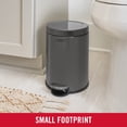 thumbnail image 2 of Bote de basura Rubbermaid de acero inoxidable de 6 litros con tapa, color carbón, 2 of 7