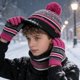 thumbnail image 3 of Conjunto de gorro y bufanda de invierno para niños de poliéster, a rayas con pompón, 3 piezas, cálido, para niños y niñas, ideal para esquí, patinaje, viajes y colegio, 3 of 4
