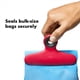 thumbnail image 4 of Clips para Bolsas OXO Good Grips Paquete de 2 con Agarre Antideslizante, 4 of 8