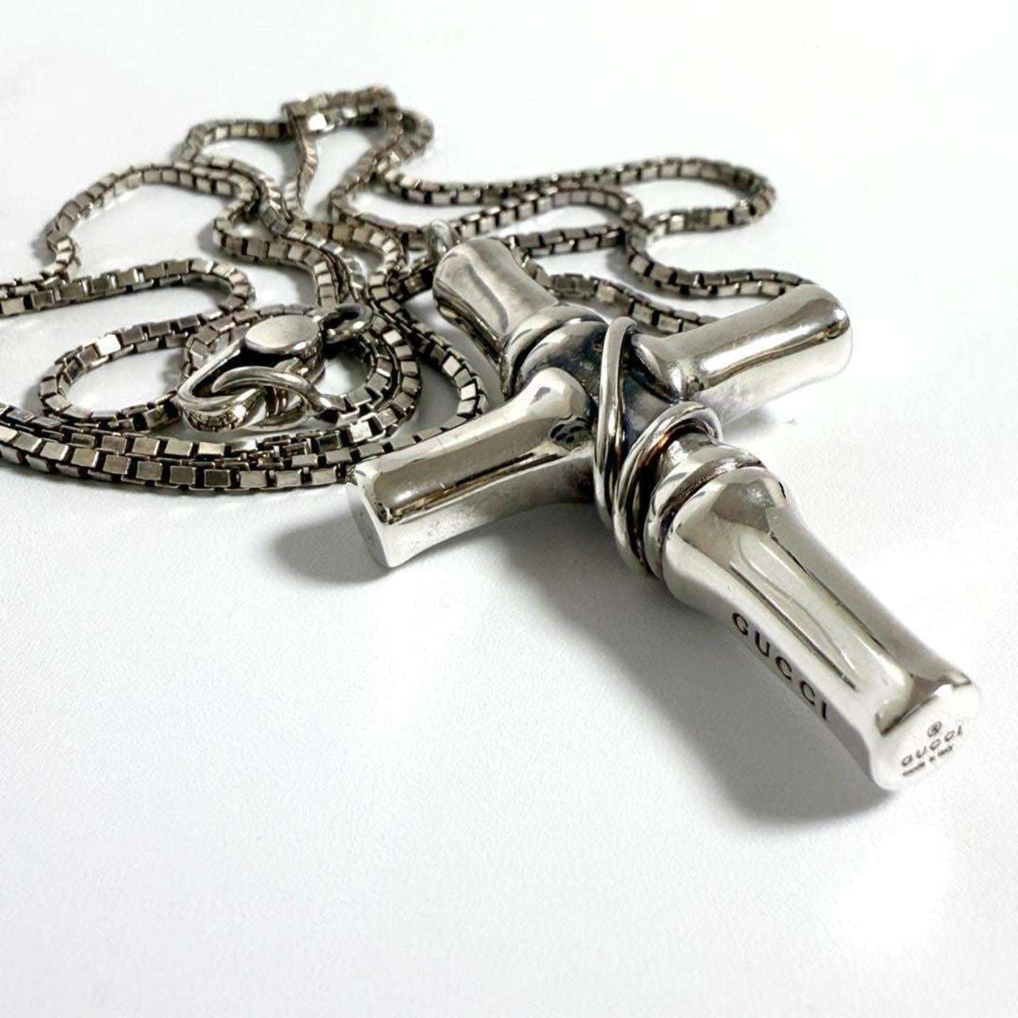 Pre-Owned Gucci Men's Bamboo Cross Pendant Necklace Silver Pre-Owned Gucci Men's Bamboo Cross Pendant Necklace Silver