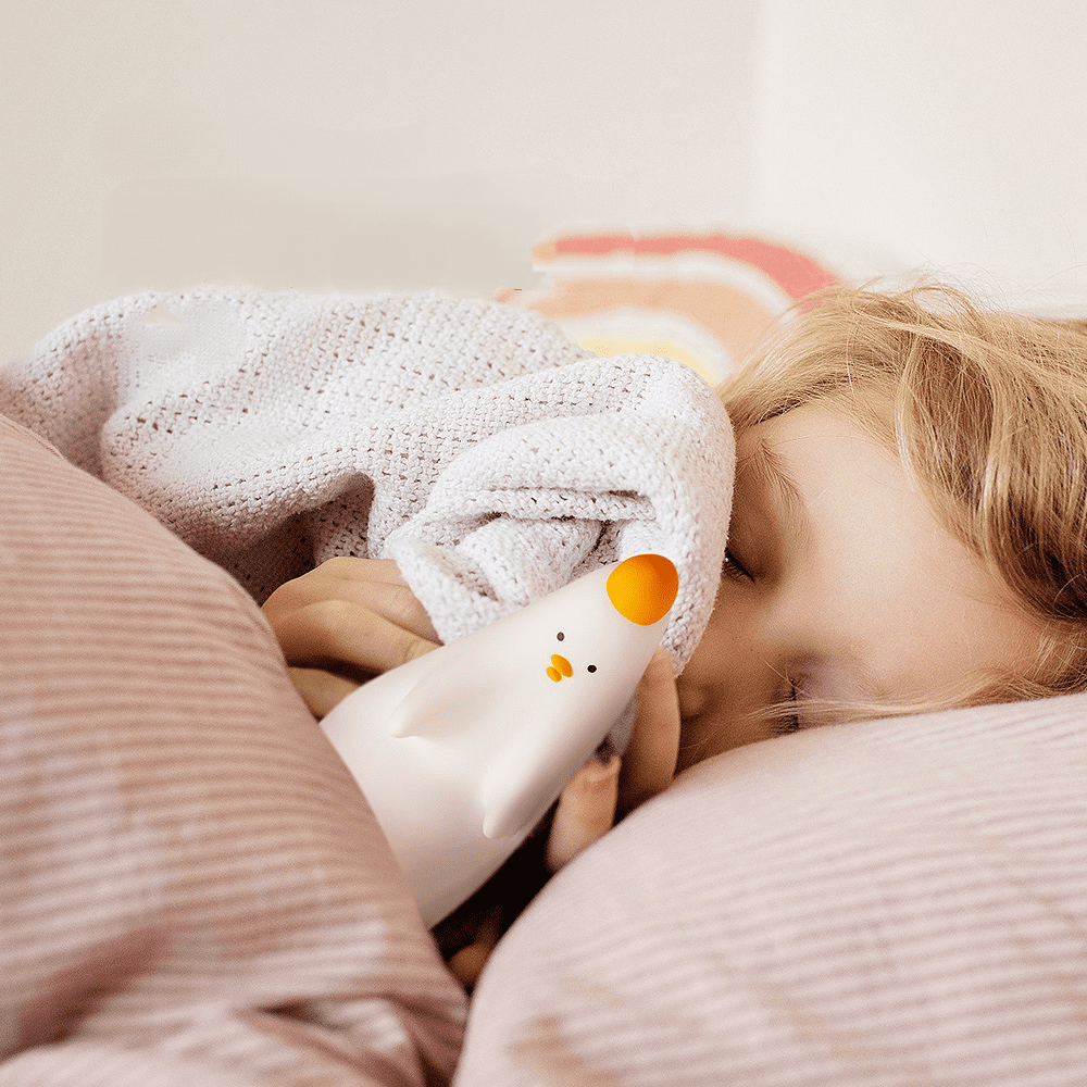 Children Night Light, Cute Chicken Children Night Light, High-Grade Silicone Baby Bed Night Light, 7 Color