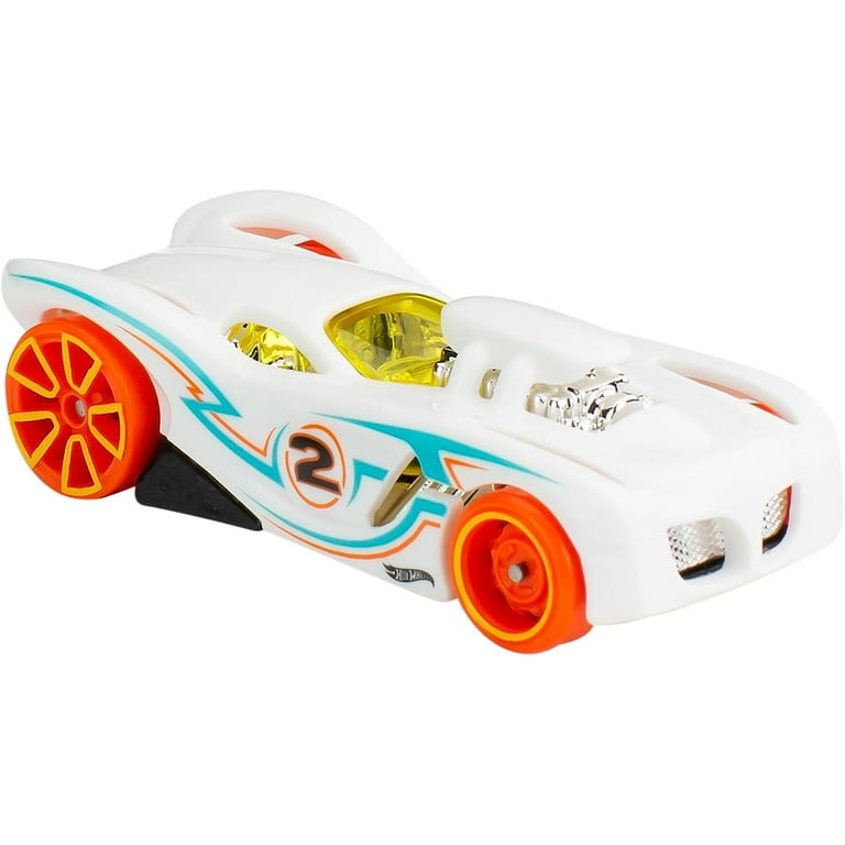 Hot Wheels Toy Cars & Trucks, Track Bundle Set of 15, 3 Different