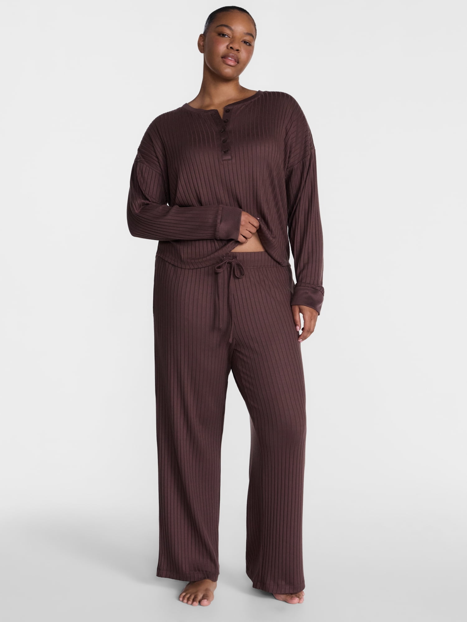 Joyspun Women's Cozy Lounge Collection Hacci Henley Top and Pants, 2-Piece Pajama Set, Sizes XS-3X