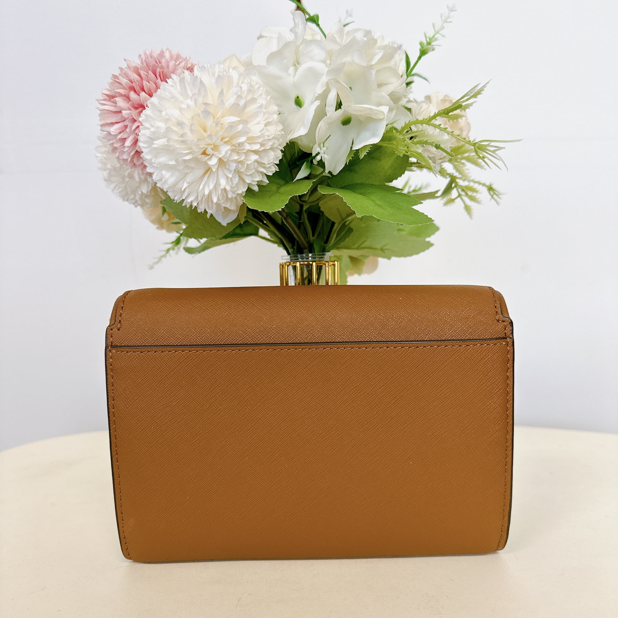 356c6b3f-93ae-48d1-a475- 356c6b3f-93ae-48d1-a475-