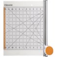thumbnail image 1 of Fiskars Règle Rotative Combo pour Découpe de Tissu 12"X12 Pouces - 195140, 1 of 2