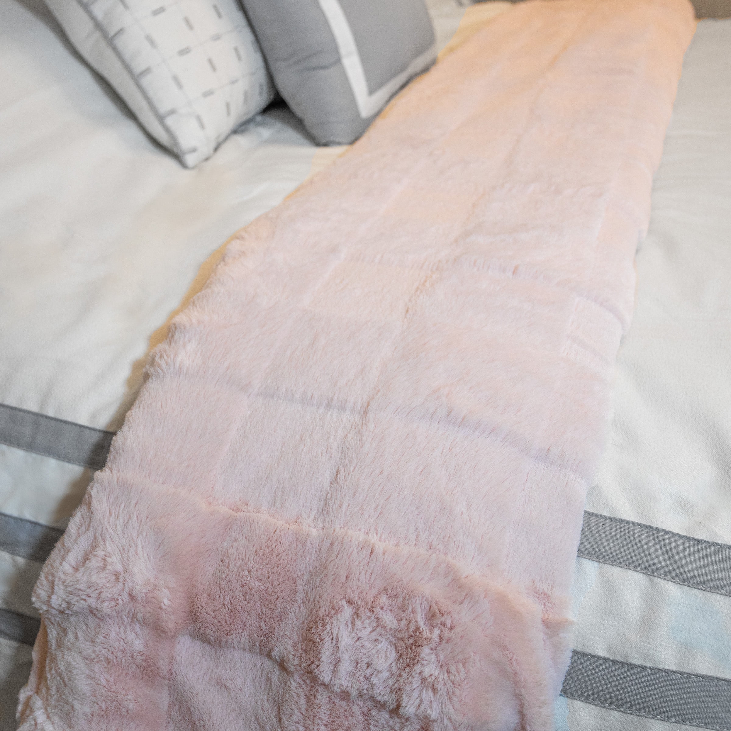 Lavish Home 60x80-Inch Faux Fur Blanket - Queen Size Bedding (Pink)