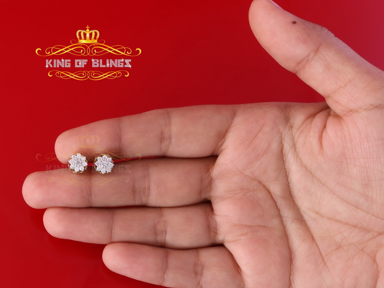 King of Bling's Men's/Womens 925 Silver Yellow 0.50ct VVS 'D' Moissanite Round Stud Earrings