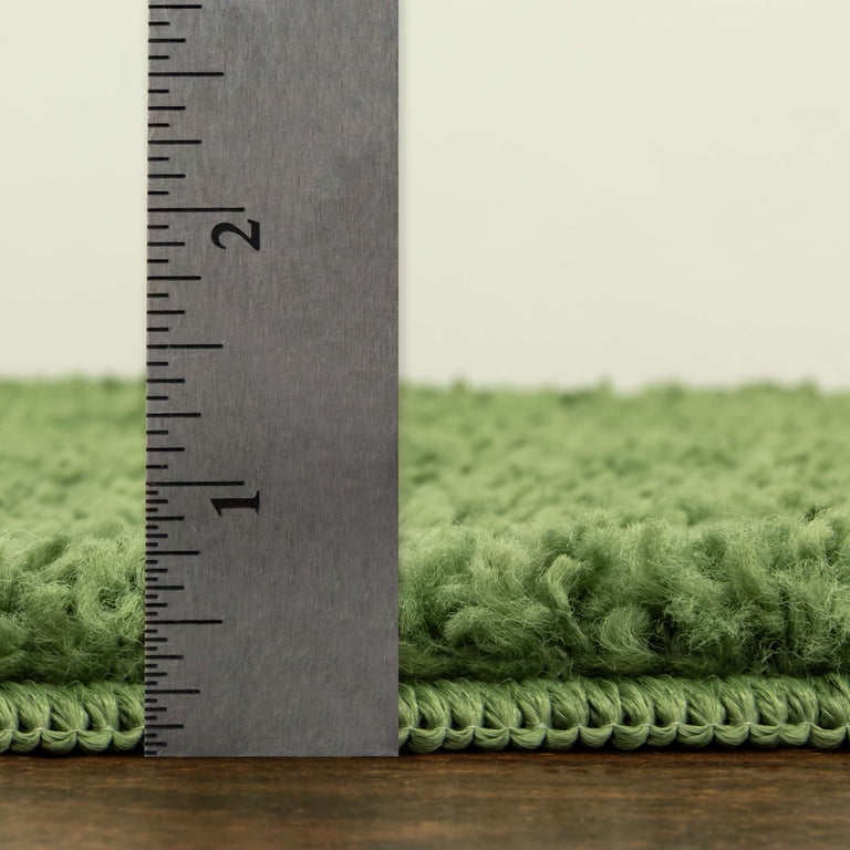 Mainstays Traditional Solid Green Shag Indoor Accent Rug, 2'6