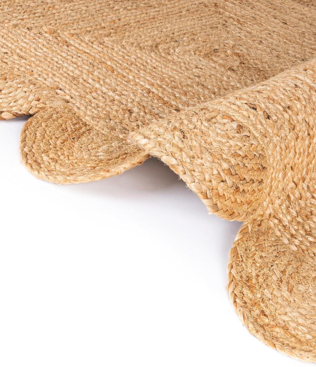 Indian Handwoven Braided Natural Jute Scalloped Round Rug, Bedroom, Entryways, Dining Room, Hallways, Kids' Rooms, Size - (7' Round)