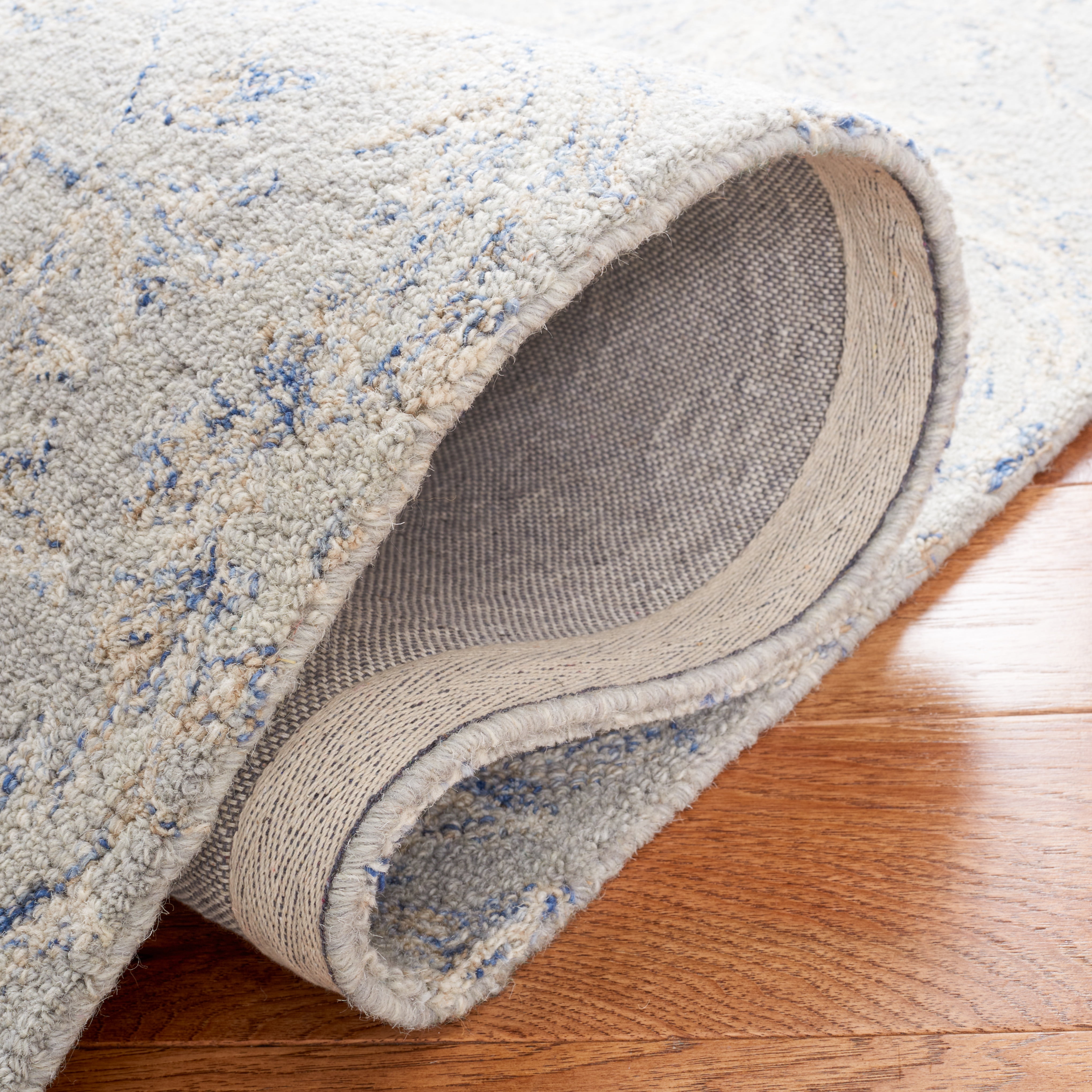 SAFAVIEH Micro-Loop Charlie Medallion Area Rug, Grey/Blue, 5' x 5' Square