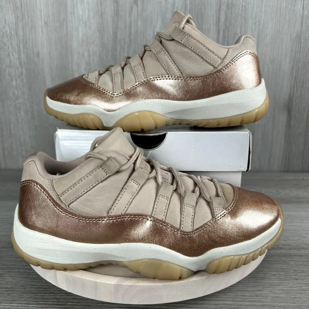 Ni - ke Ni - ke Air Jordan 11 Retro Low Rose Gold Tan Womens 7 AH7860-105 Sneakers Shoes OG