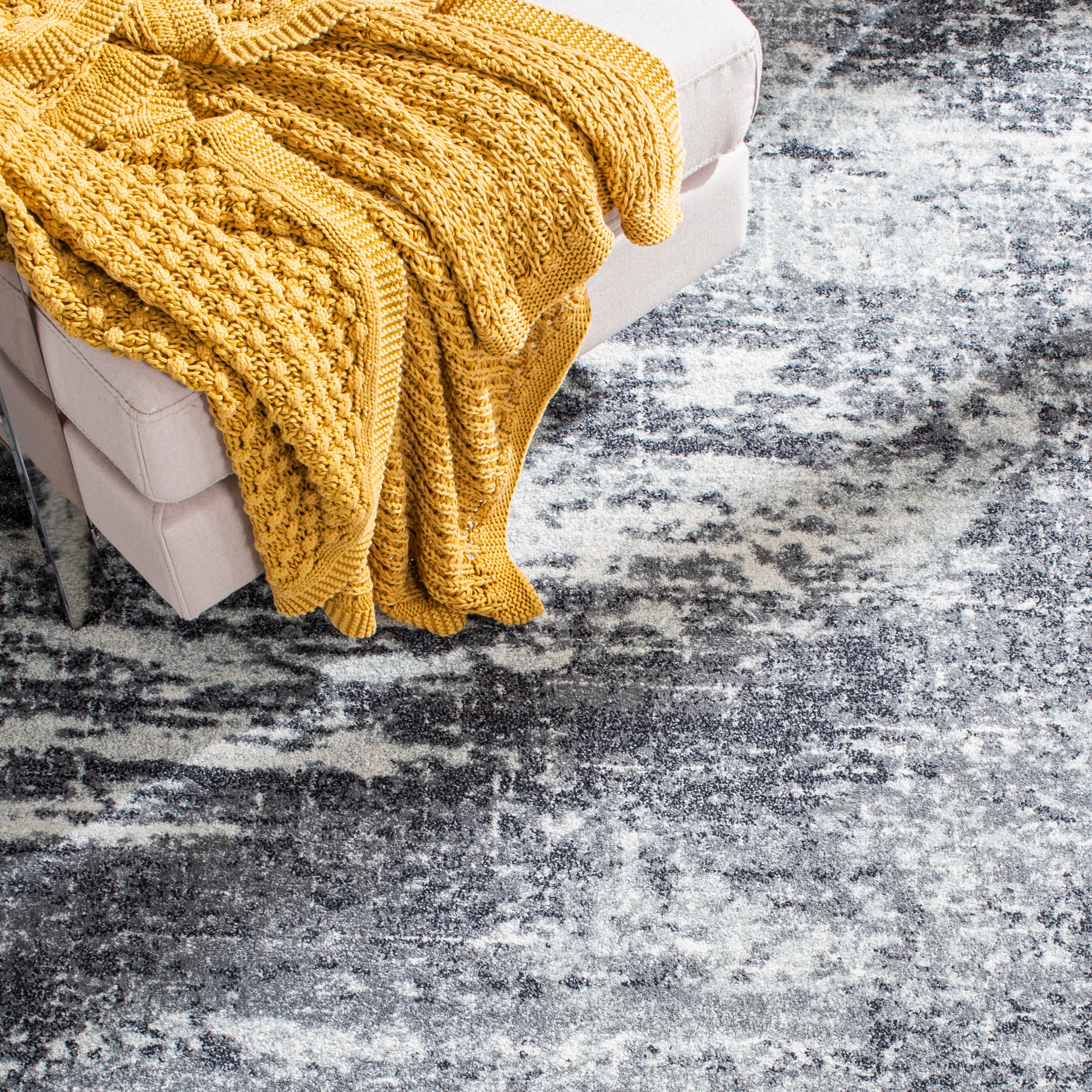 SAFAVIEH Evoke Frosina Abstract Area Rug, Ivory/Gray, 4' x 6'