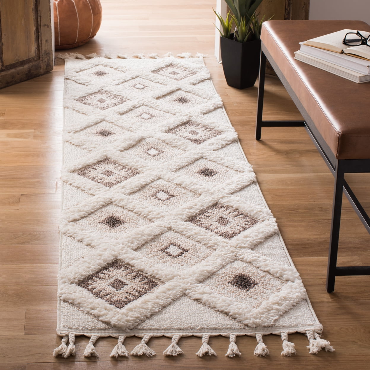 SAFAVIEH Moroccan Tassel Shag Elsie Moroccan Geometric Area Rug, Ivory/Brown, 8' x 10'