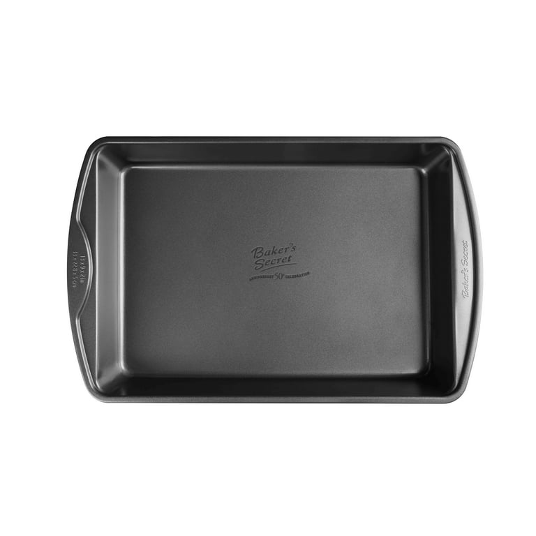 Essential Home 9 x 13 Covered Cake Pan