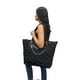 thumbnail image 4 of Bolsa Tote XL Tonya de nylón acolchado Steve Madden, 4 of 5