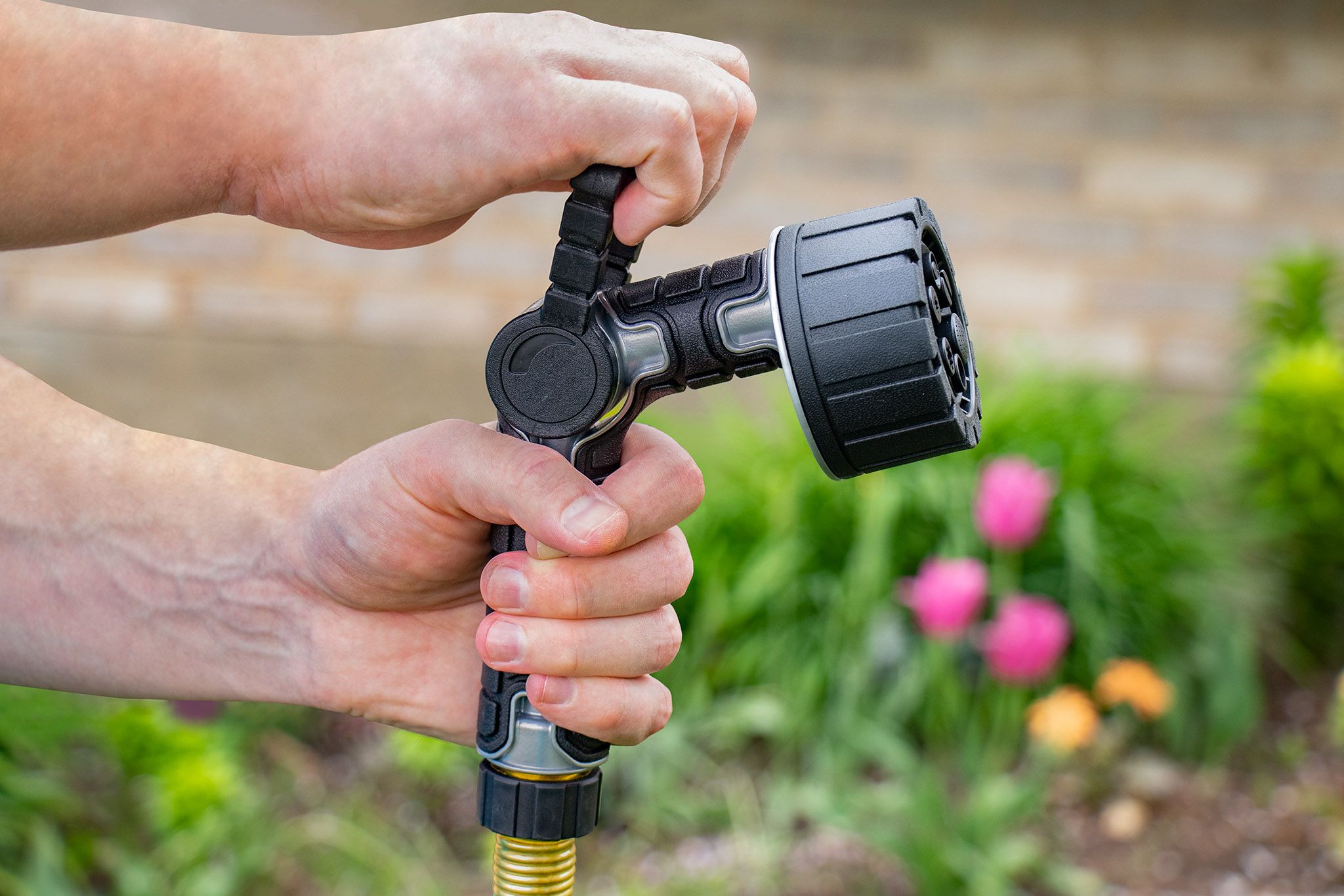 Orbit 6-Pattern Lever Control Nozzle with Swivel photo 3