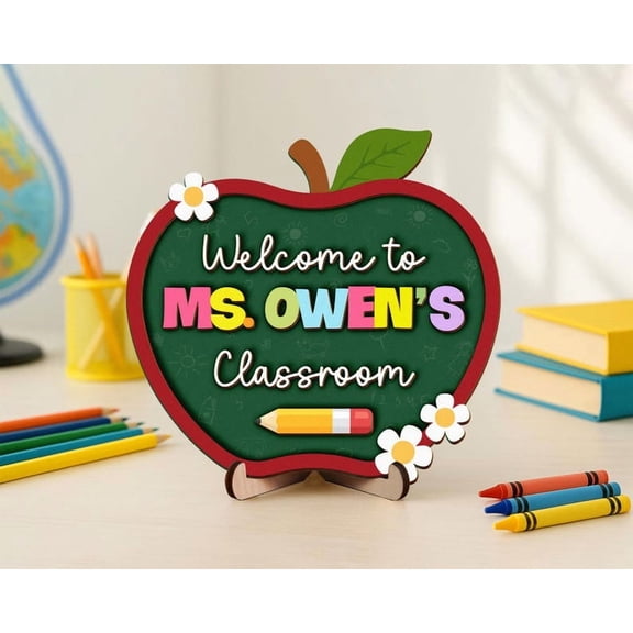 Personalized Teacher Apple Door Hanger – Teacher Appreciation Gift, Floral Classroom Decor, Custom Teacher Name Back to School Sign