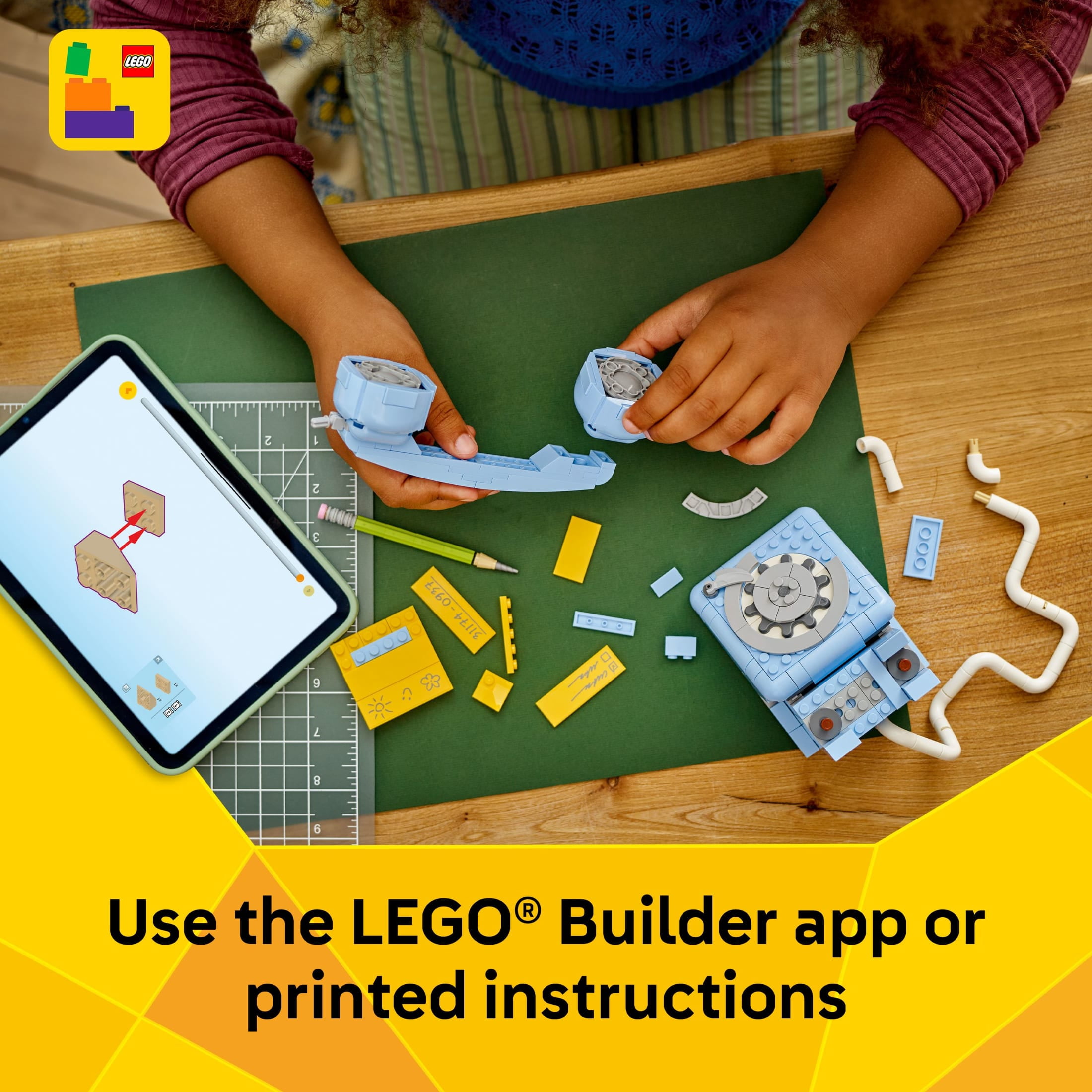 LEGO Creator 3 in 1 Retro Telephone Building Toy - Home Decor for Bedroom or Kids Room - Kids Toy for Girls & Boys, Ages 8+ - Gifts for Birthdays - 31174