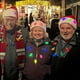 thumbnail image 4 of Gorros navideños de Papá Noel con luces LED brillantes, conjunto de collar luminoso, gorro de Papá Noel de felpa suave y divertido, gorros de Navidad de Año Nuevo para niños y adultos, regalo, 4 of 4
