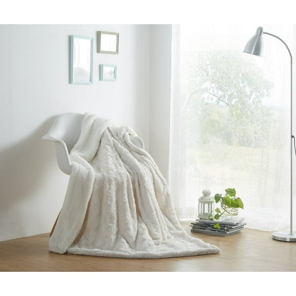 DaDa Bedding Luxury White Roses Faux Fur with Sherpa Fleece Throw Blanket - Plush Luxe Easy Wash- 63" x 87"