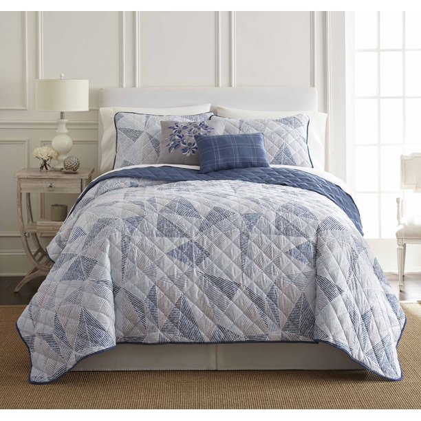 5 piece printed reversible quilt set Dillon