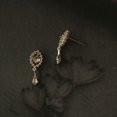 thumbnail image 4 of Pendientes Heldig chapados en plata S925 circonitas brillantes estilo retro, 4 of 4