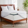 thumbnail image 2 of Juego de sábanas Bedsure Deep Pocket King con capacidad para absorber la humedad, color blanco, 2 of 8