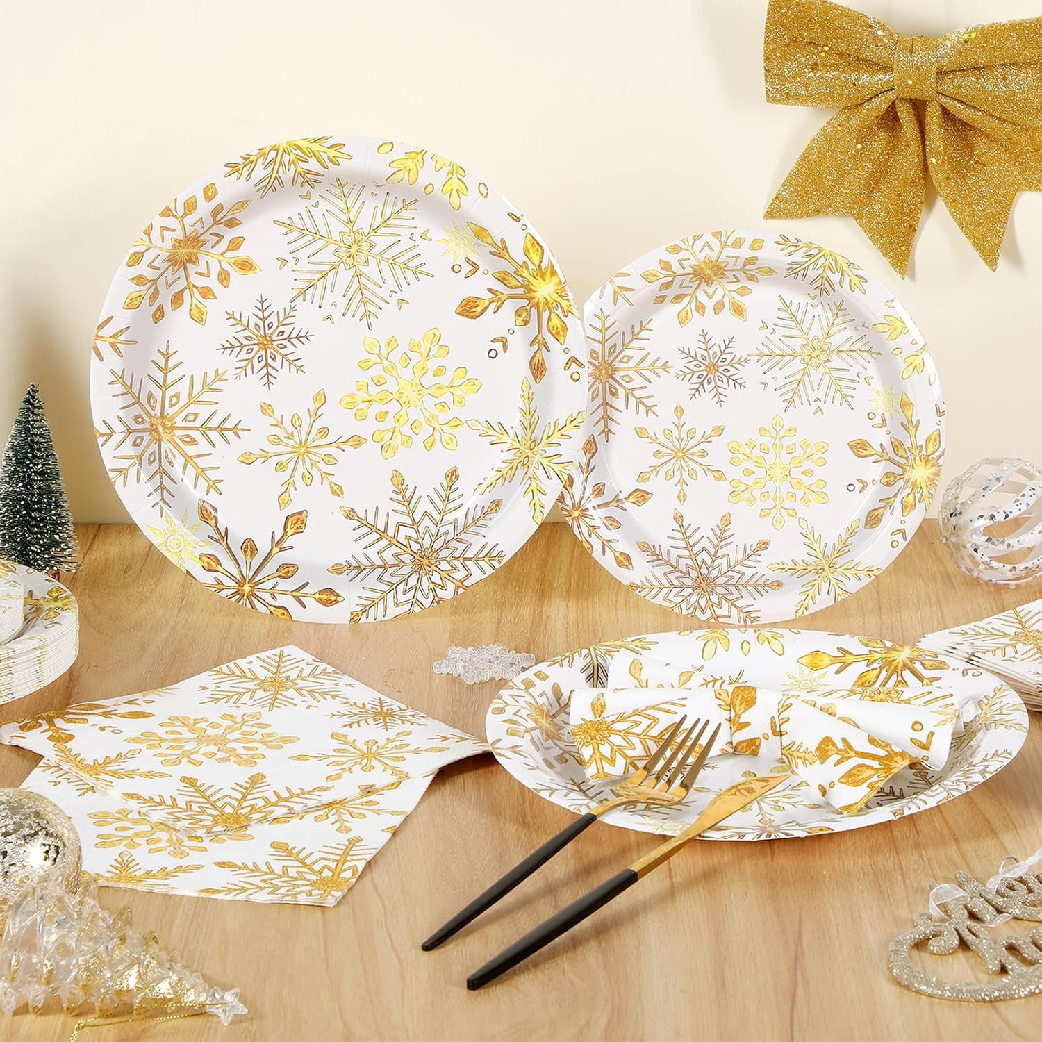 Waipfaru 200 PCS Christmas Party Supplies Disposable Plates Napkins Set,Gold Christmas Tableware Set Dinner Lunch Dessert Appetizer Decoration Xmas Party, Serve 50