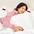 thumbnail image 4 of Funda de almohada satinada Kitsch x Hello Kitty, tamaño king, color marfil, 4 of 9