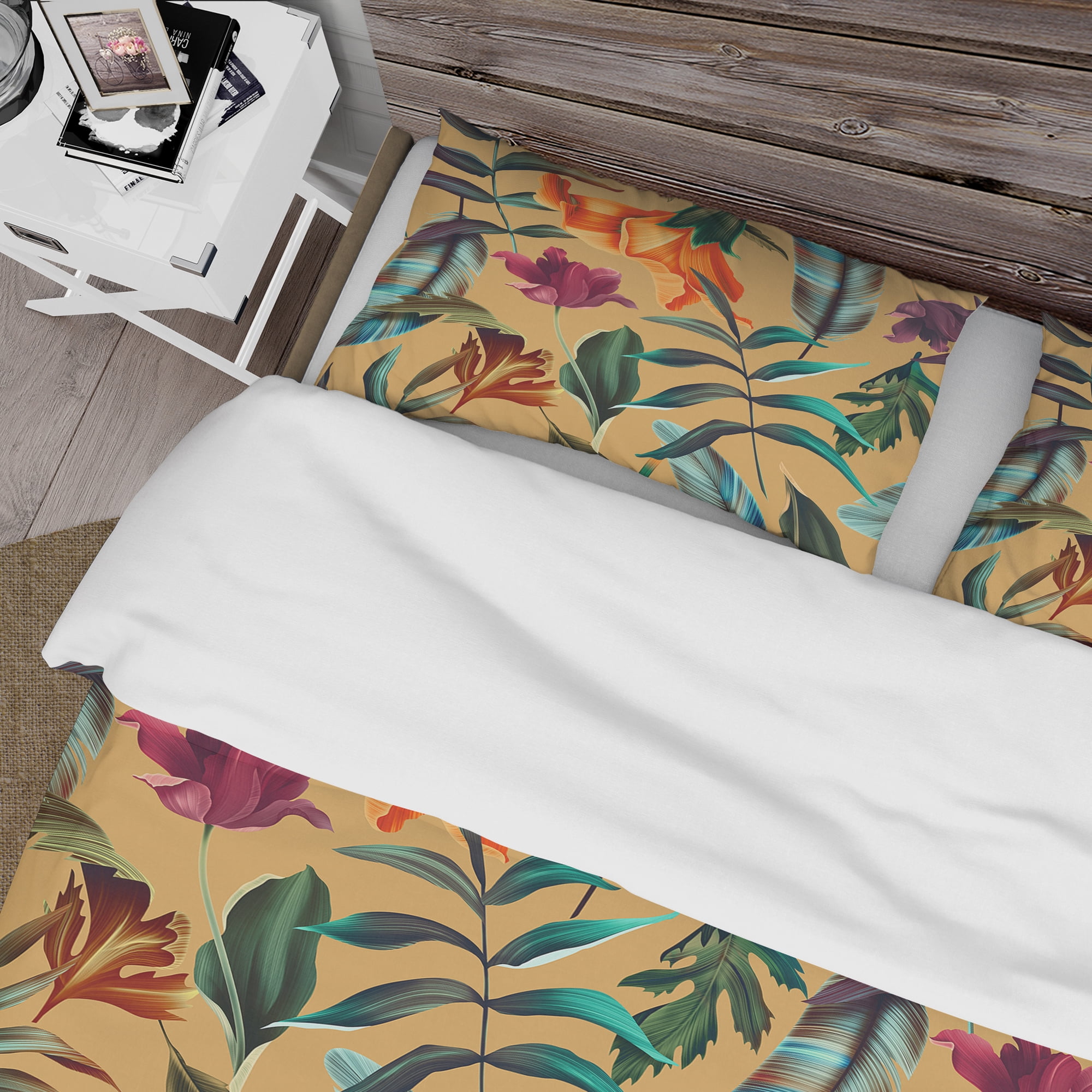 Designart 'Retro Tropical Flowers and Feathers' Vintage Duvet Cover Set