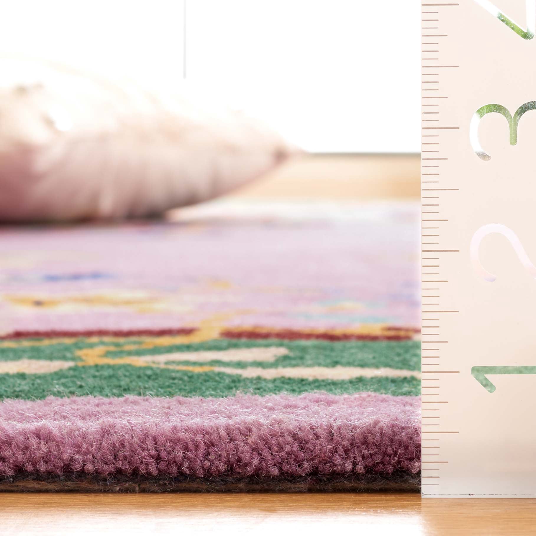 SAFAVIEH Metro Louise Floral Area Rug, Purple/Green, 6' x 6' Square
