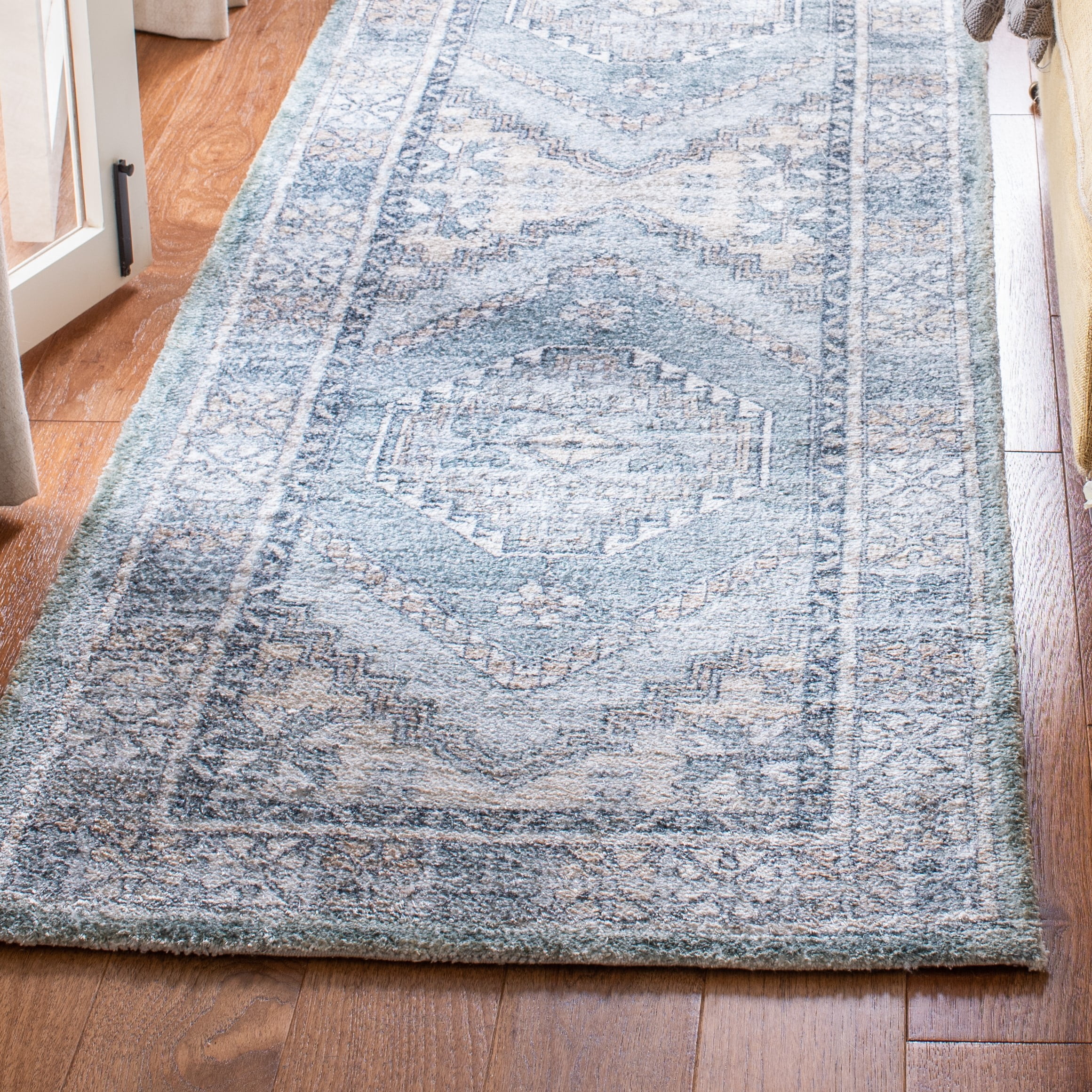 SAFAVIEH Saffron Kliment Oriental Runner Rug, Grey/Ivory, 2'3" x 8'