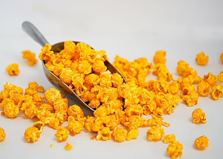 Renée’s Cheesy Corn™ Gourmet Popcorn - real Wisconsin cheddar cheese is smooth and velvety making for delicious cheesiest fresh popped corn snack or gift - 1.1 gallon plastic bucket tin, 21oz party si