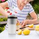 thumbnail image 2 of Mini vaso batidora portátil para exprimir frutas | Mezclador inalámbrico recargable USB | 300 ml Batidora personal ligera | Cuchillas de acero inoxidable | Fácil de limpiar | para Picnic en la, 2 of 7