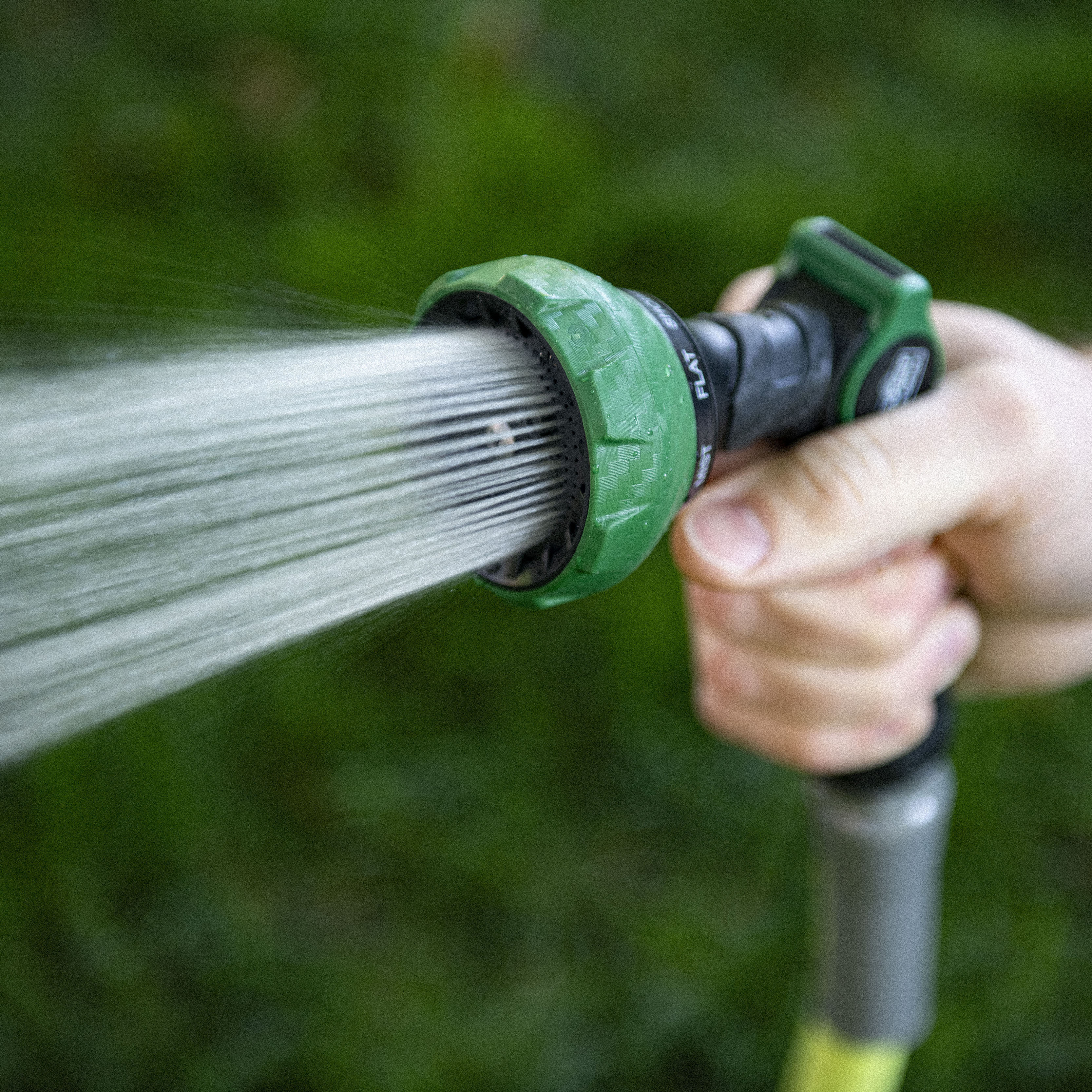 Expert Gardener 8-Pattern Thumb Control Watering Nozzle photo 8